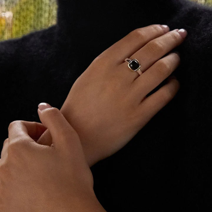 Aura Black Agate Ring