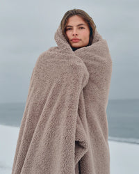 Faux Fur Throw Blanket | Warm Grey