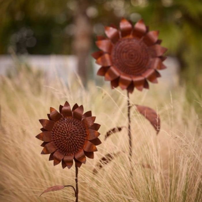 Rusty Sunflower Stake | Garden Ornament