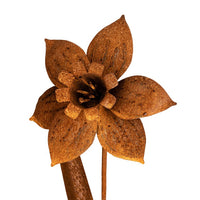 Rust Daffodil Garden Pot Stake