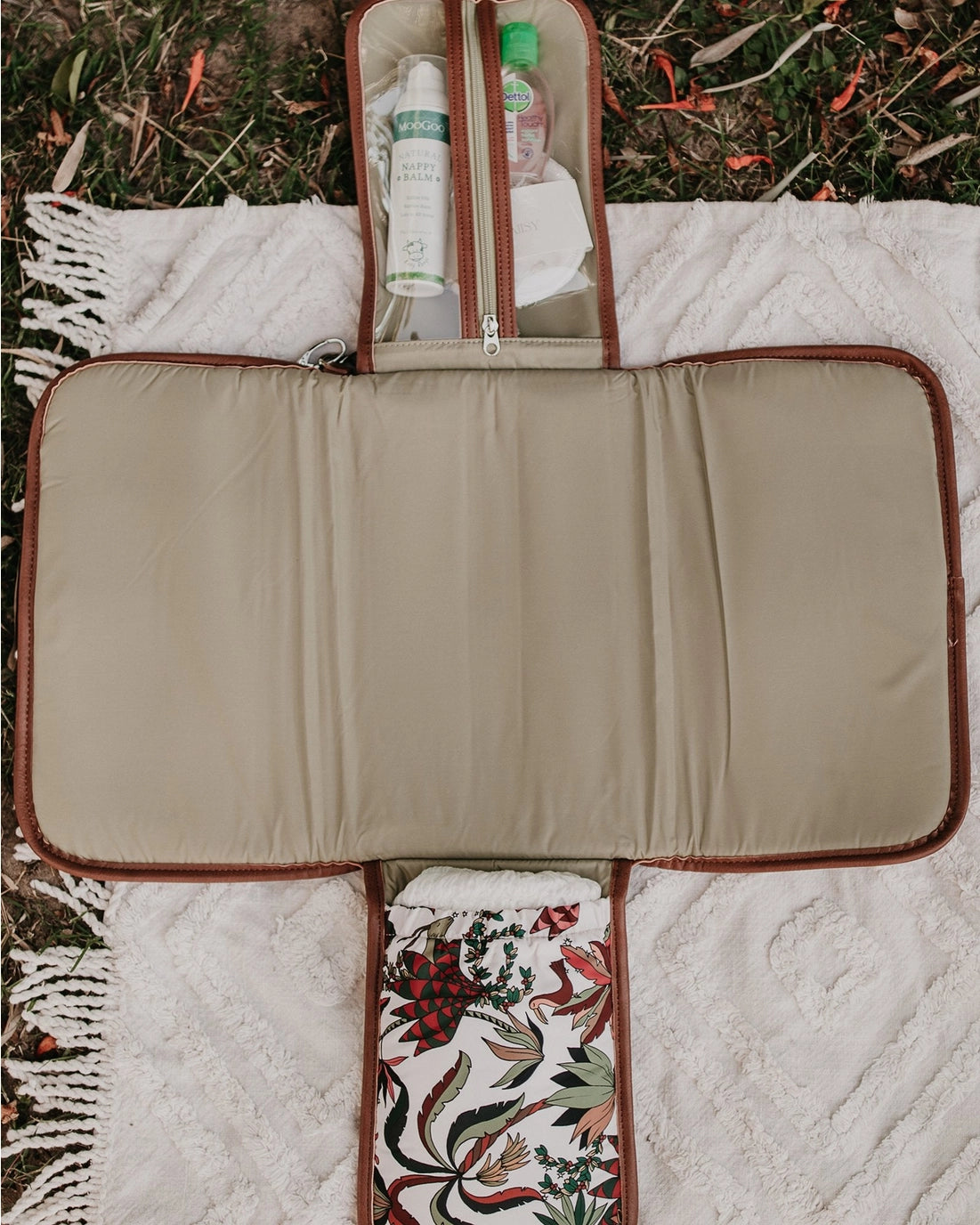 Change Mat Clutch | Jungle Cream/Tan