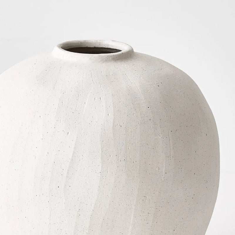 Alecta Vase | White