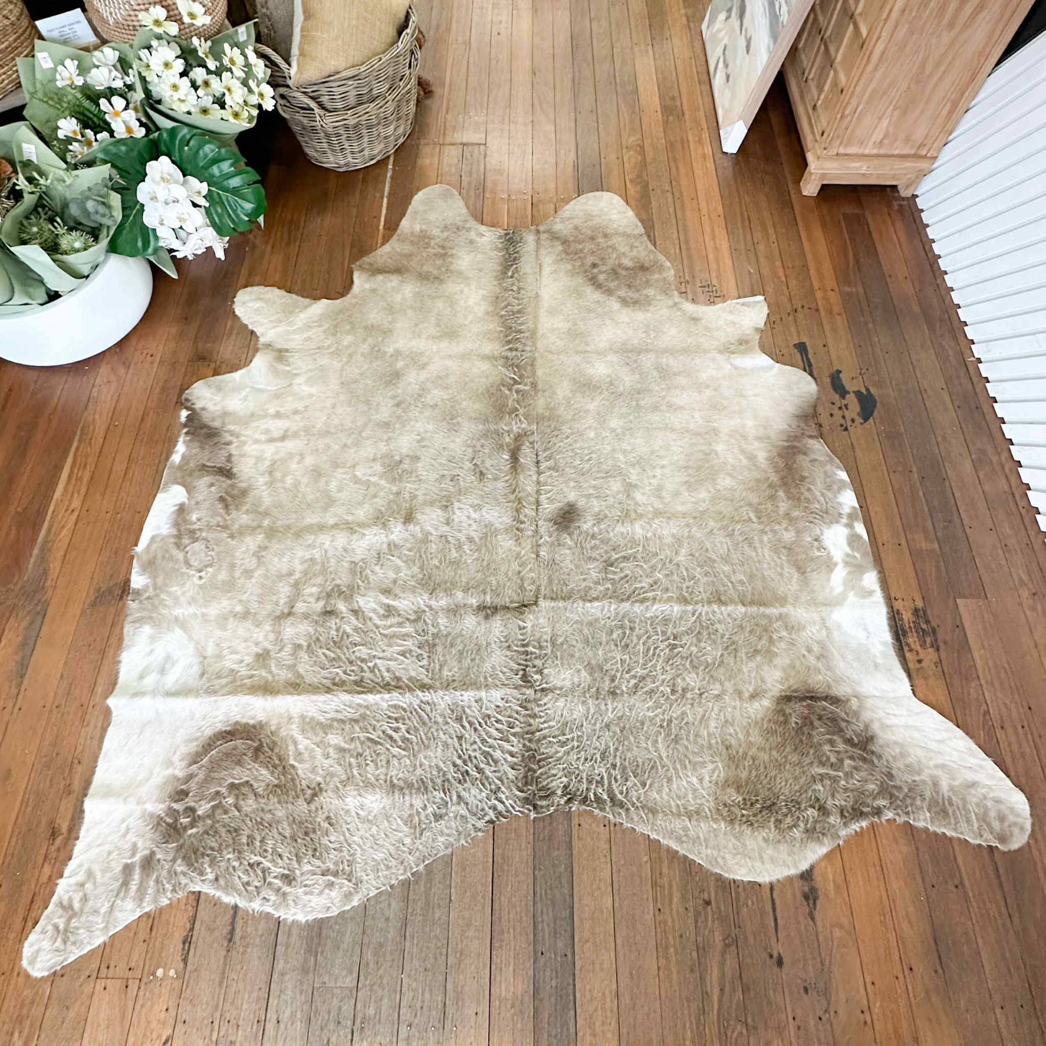 Champagne Cowhide | Floor Rug