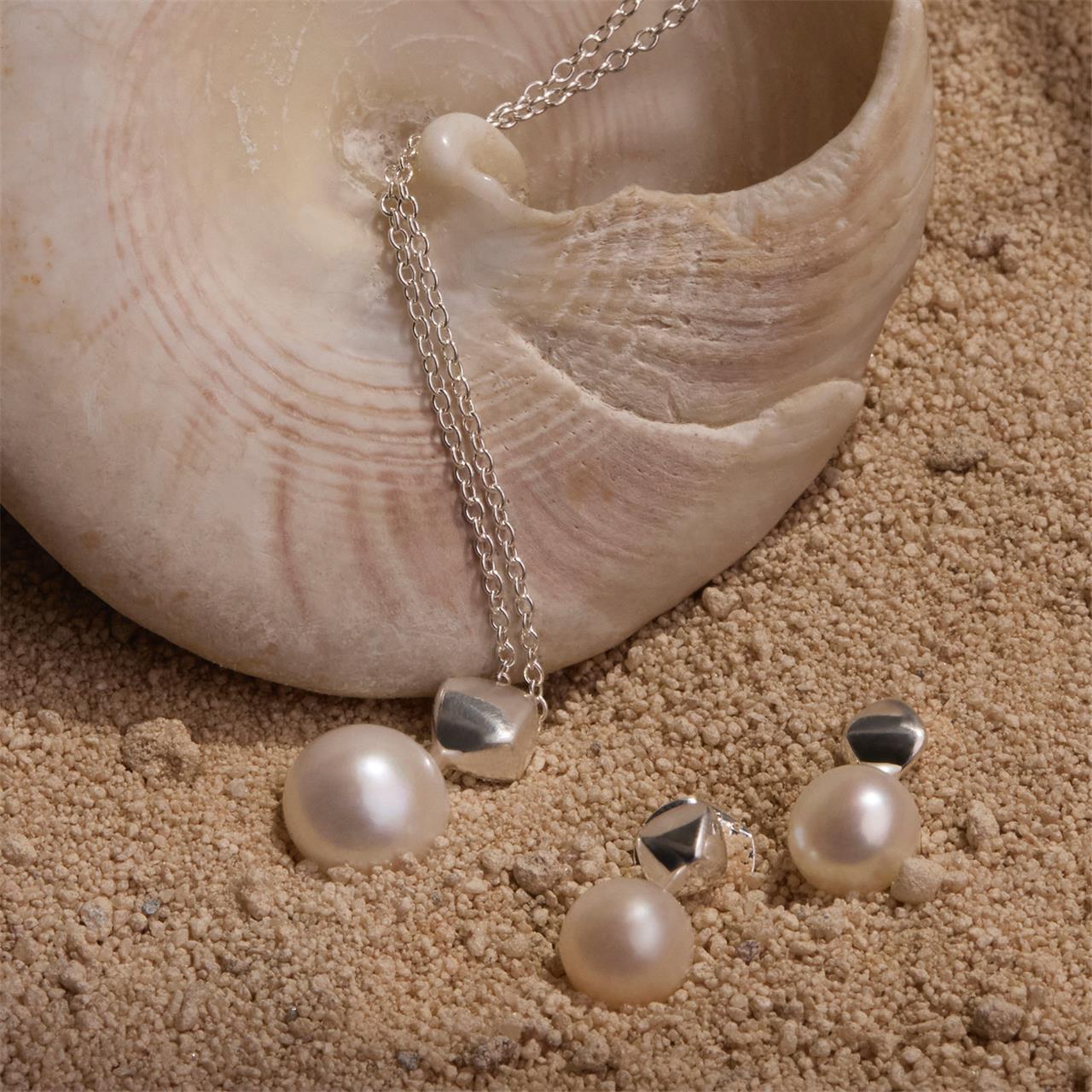 Mirage Silver Pearl Necklace