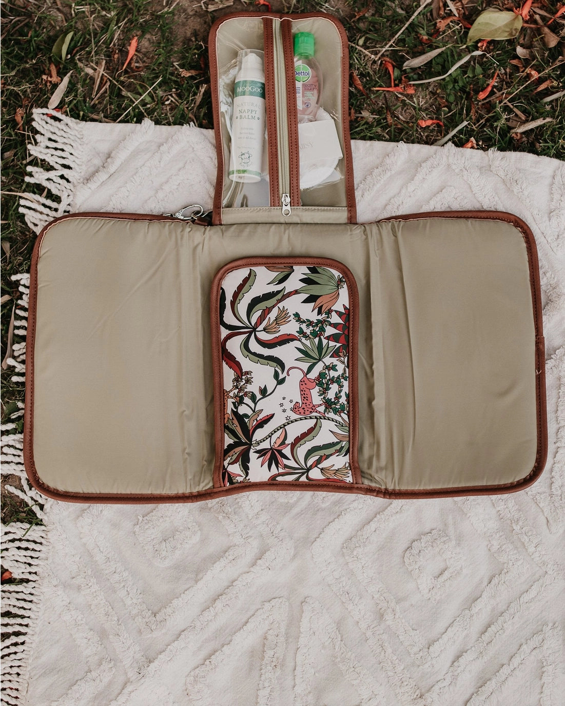 Change Mat Clutch | Jungle Cream/Tan