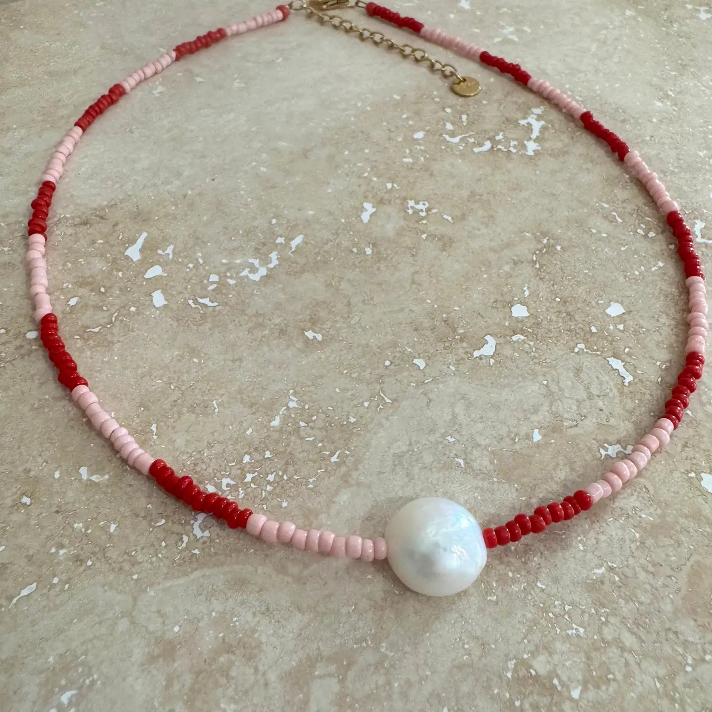 Lively with Pearl Necklace | Strawberry
