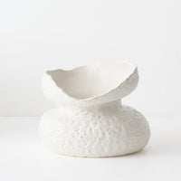 Elio Vase | White