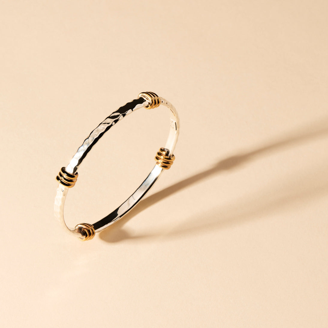 Tumbaga Amarres Bangle (64mm)