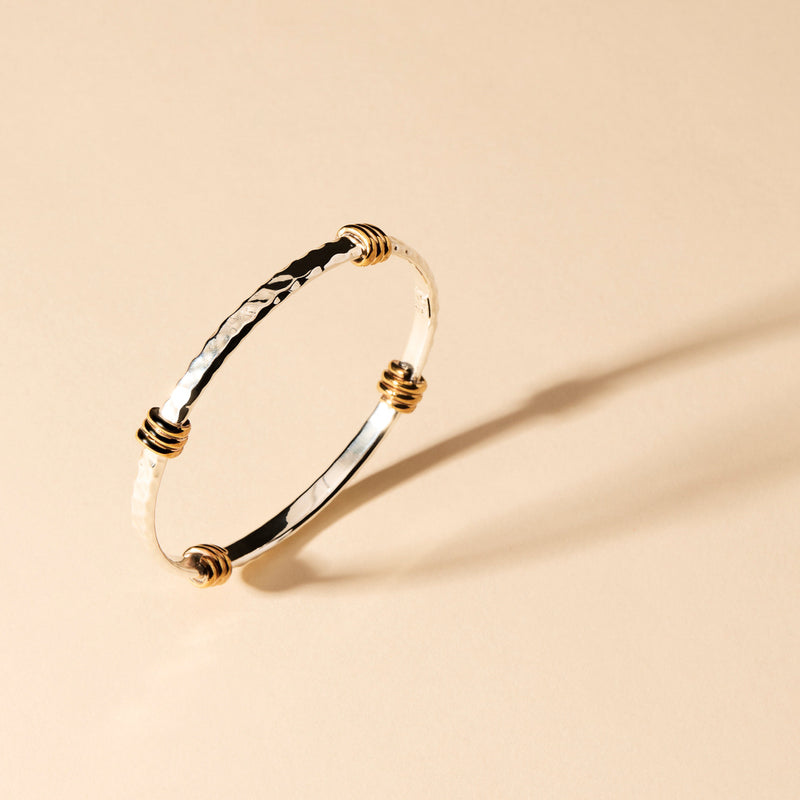 Tumbaga Amarres Bangle (64mm)