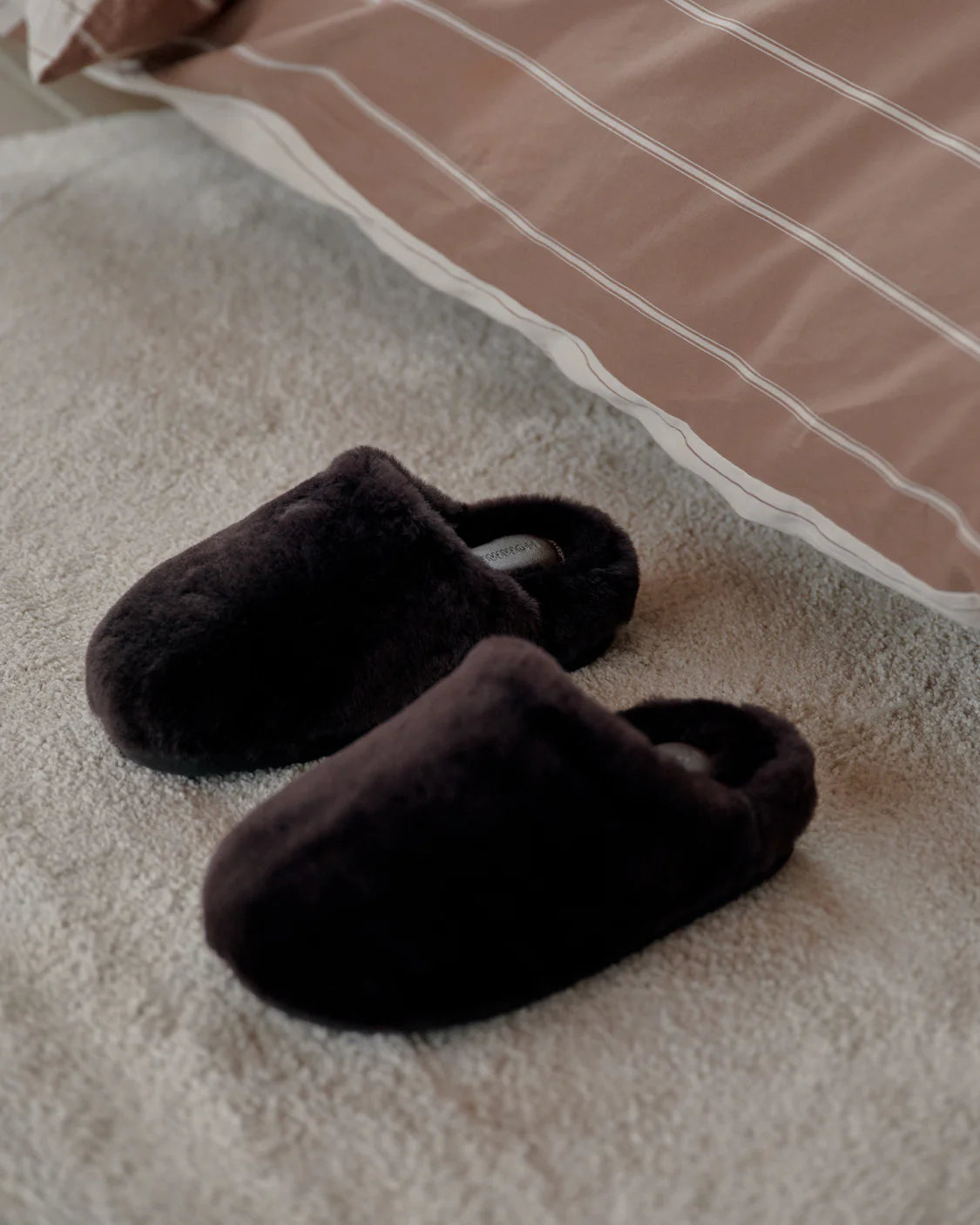 Sheepskin Slippers | Chocolate