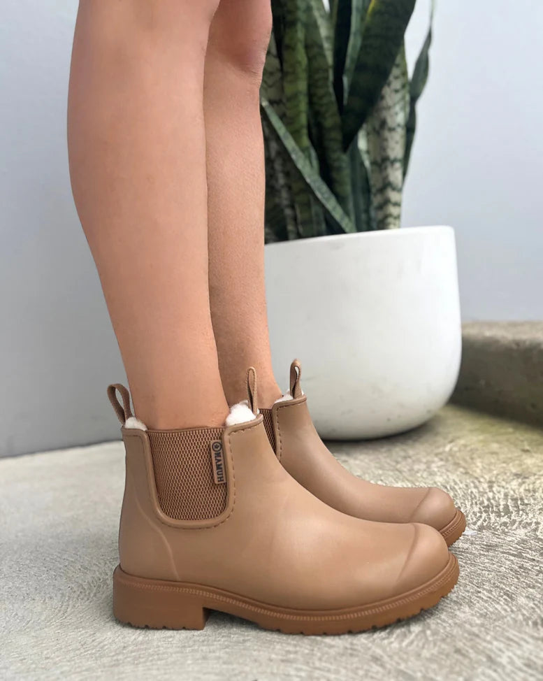 Cooma II Tan Gumboot | Corrected Fittings