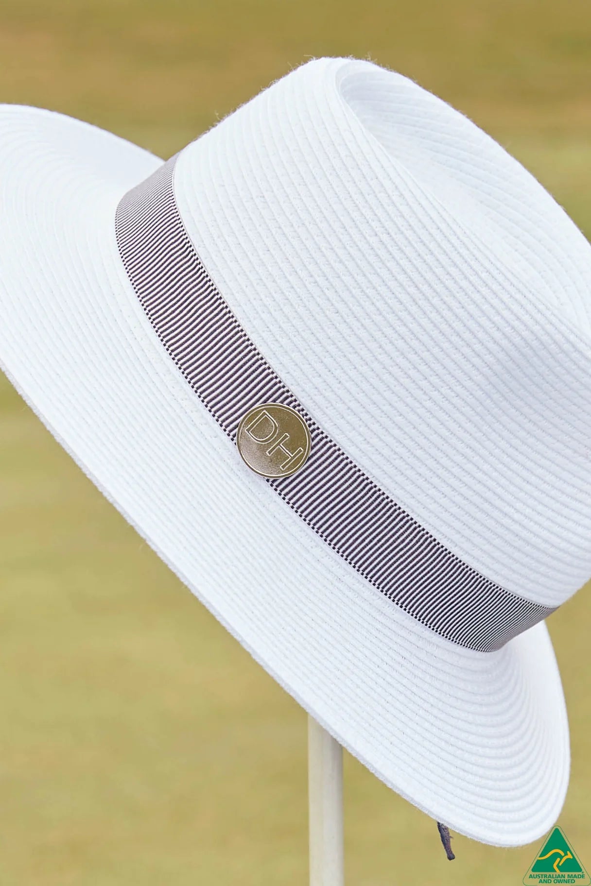 Sawgrass | White/Navy