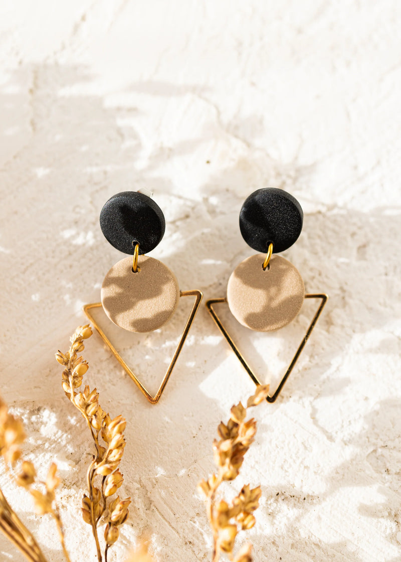 Eliana Dangles