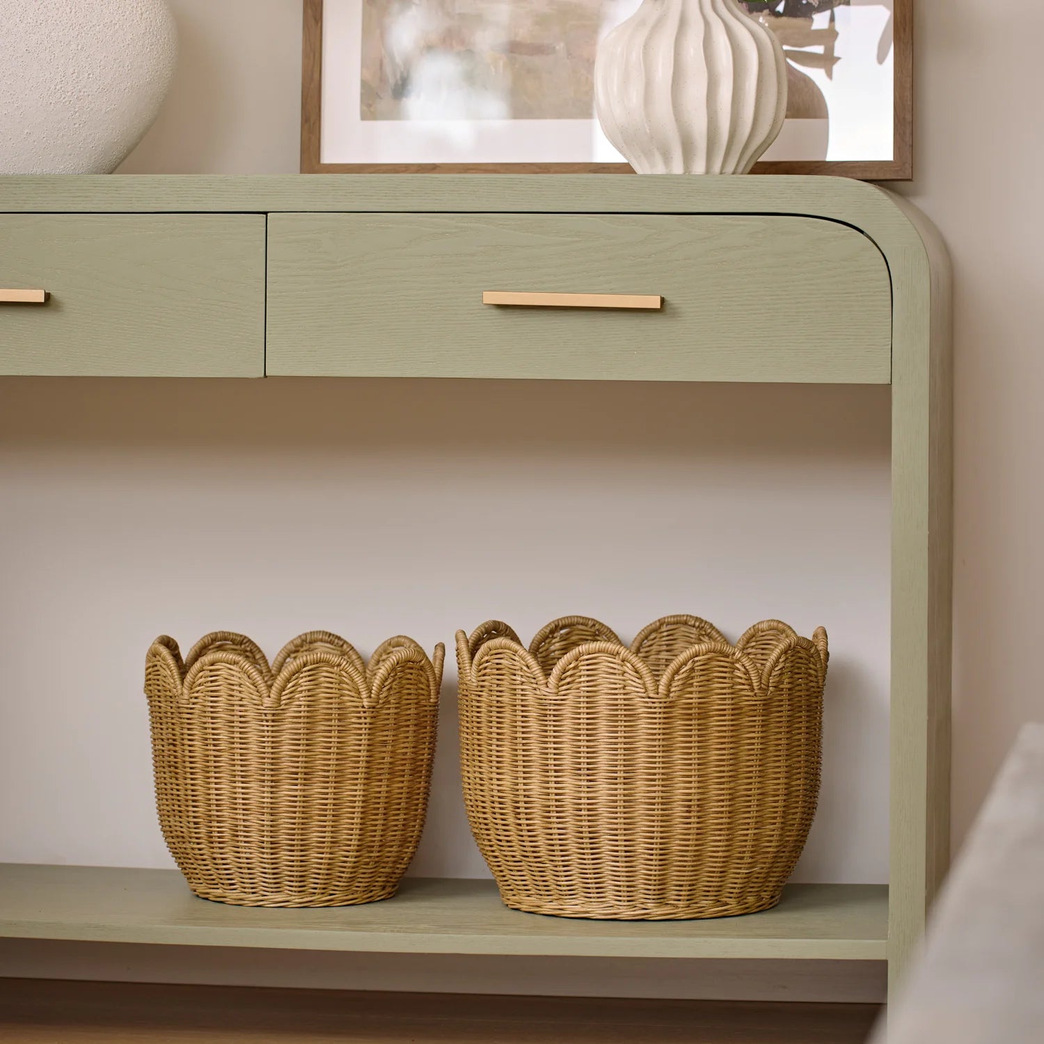 Verity Green Console
