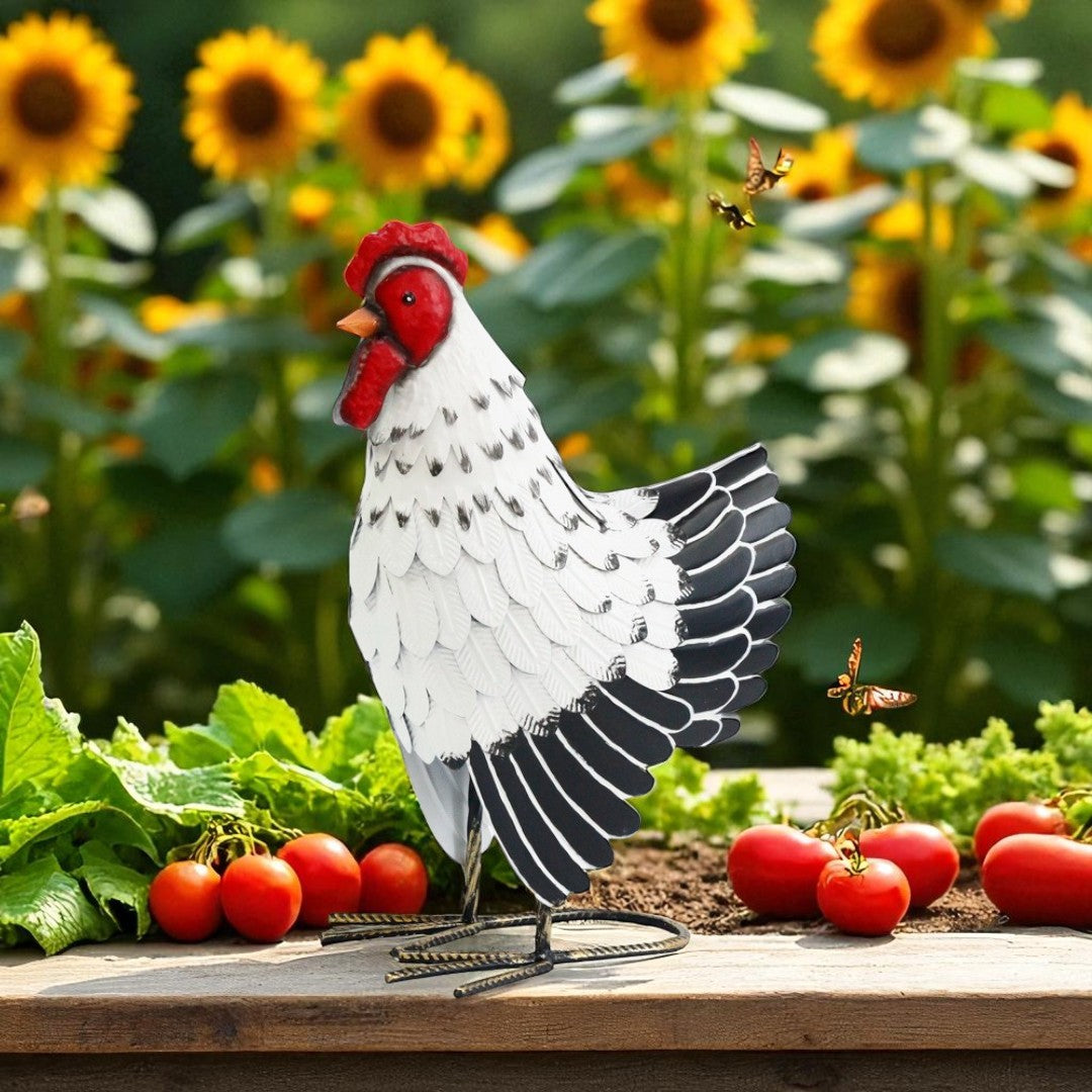 Mae the Hen