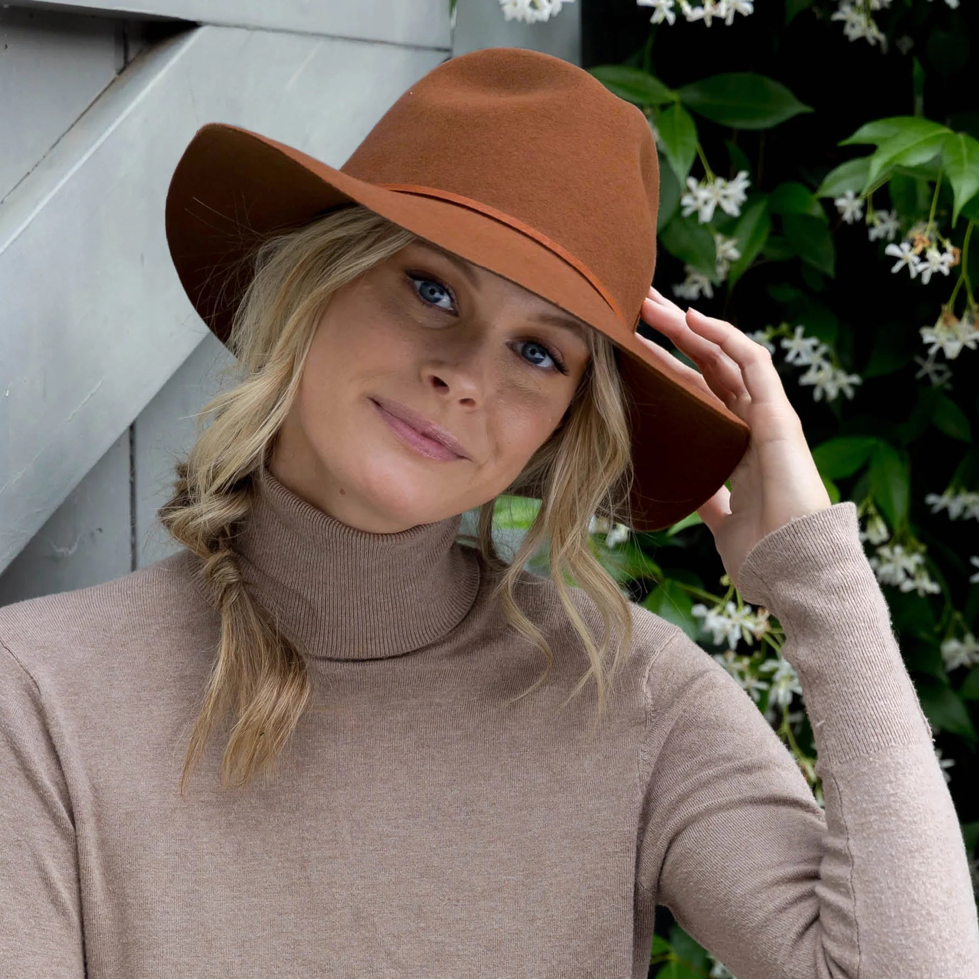 Paprika Helicon Fedora