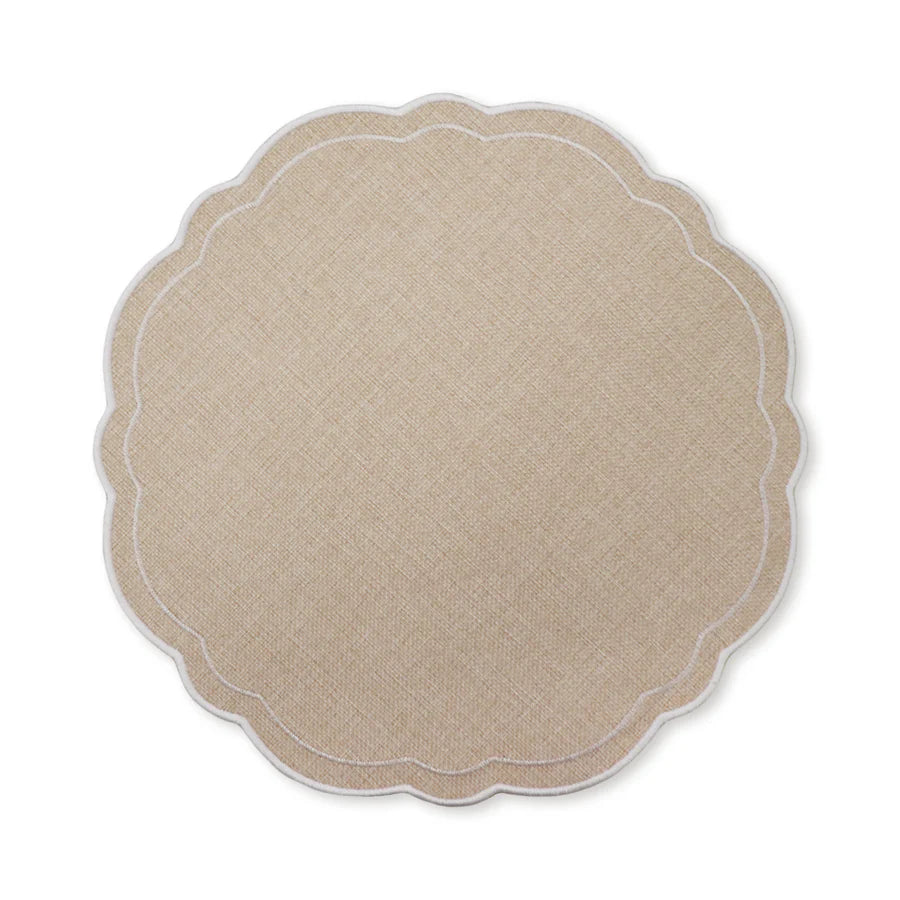 Claudia Natural/White Scalloped Placemat