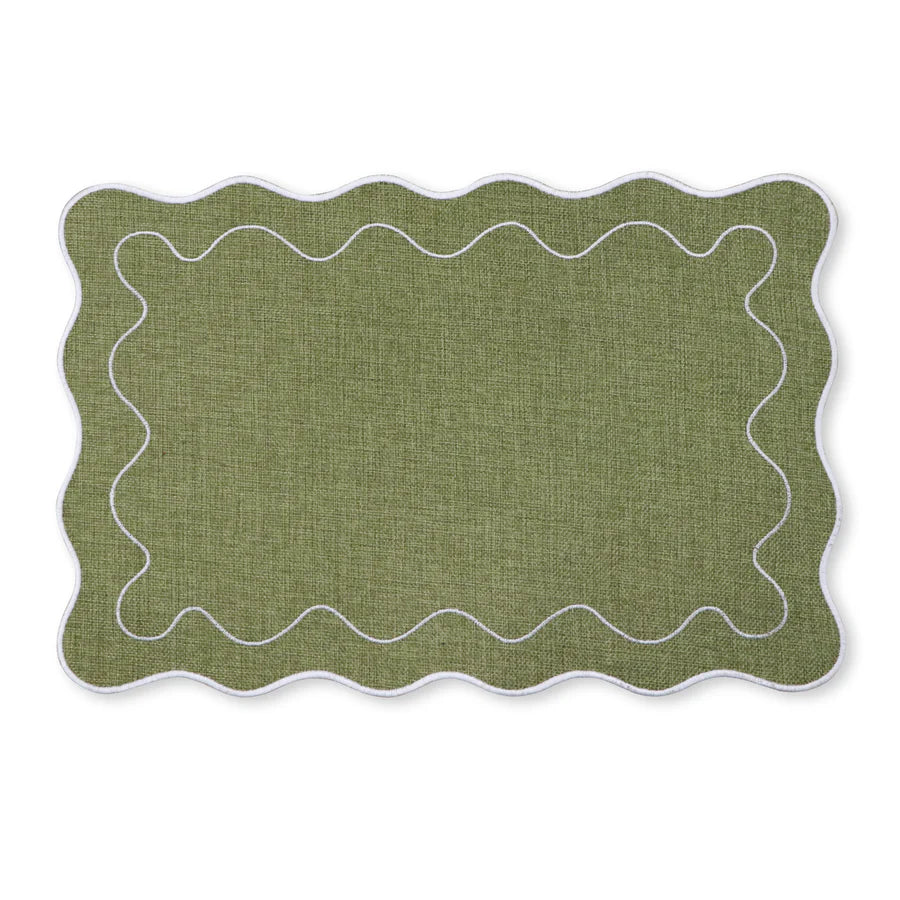 Claudia Green/White Scalloped Placemat
