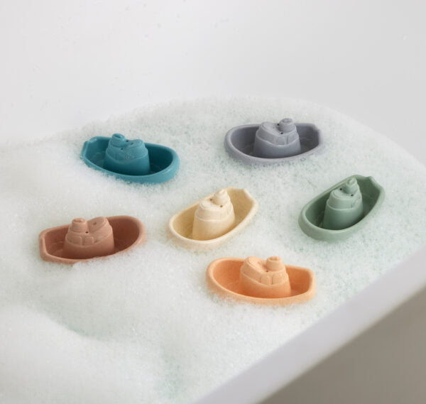 Eco-Friendly Splash & Pour Boats