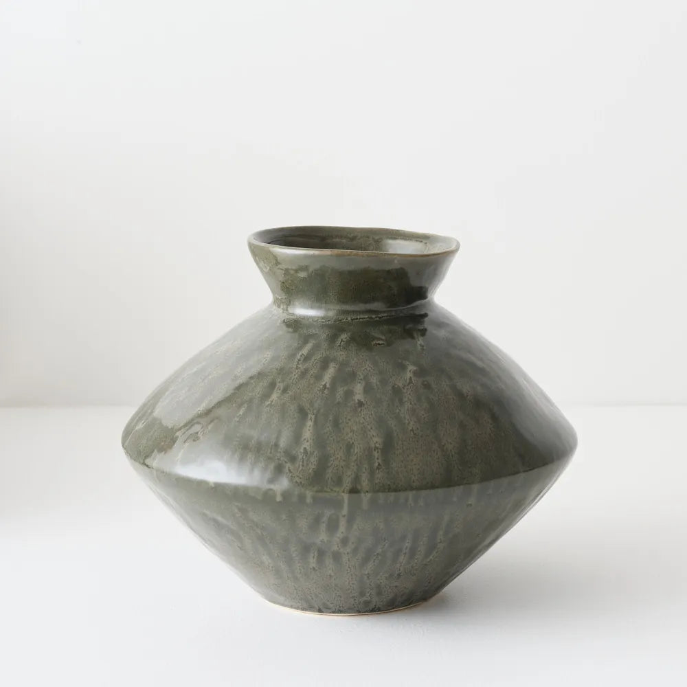 Natsuka Vase | Dark Olive