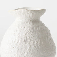 Elio Vase | White