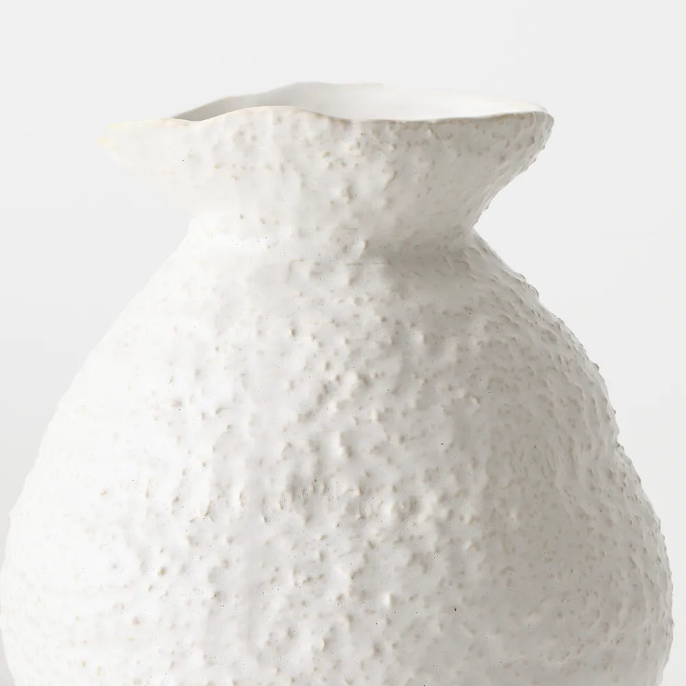 Elio Vase | White