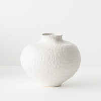 Pyra Vase | White