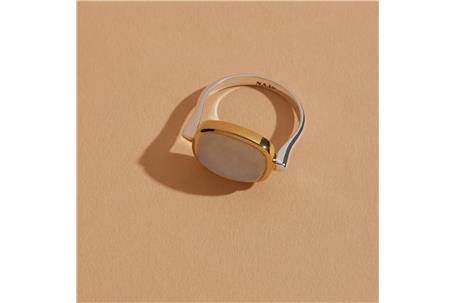 Fleur Rainbow Moonstone Ring | Yellow Gold