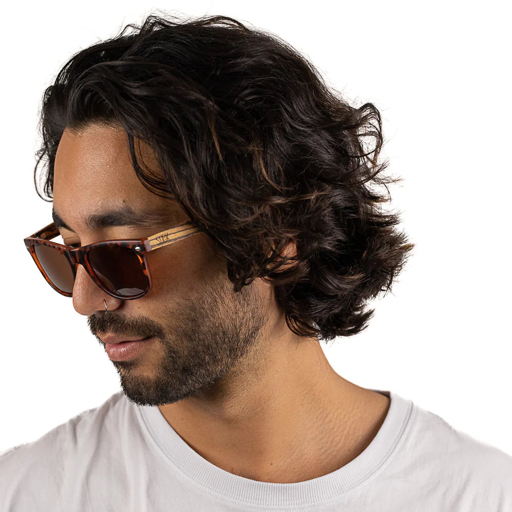 Avoca Walnut | Brown Lens | Walnut Arms