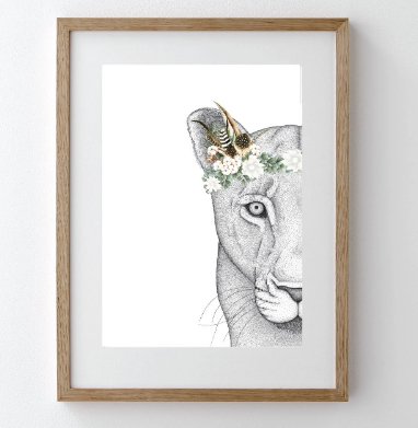 Linda The Lioness With Luxe Feather Crown Dot Print