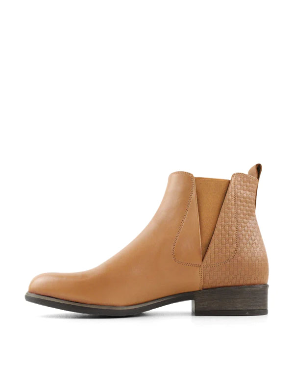 Tulip Boot | Coconut