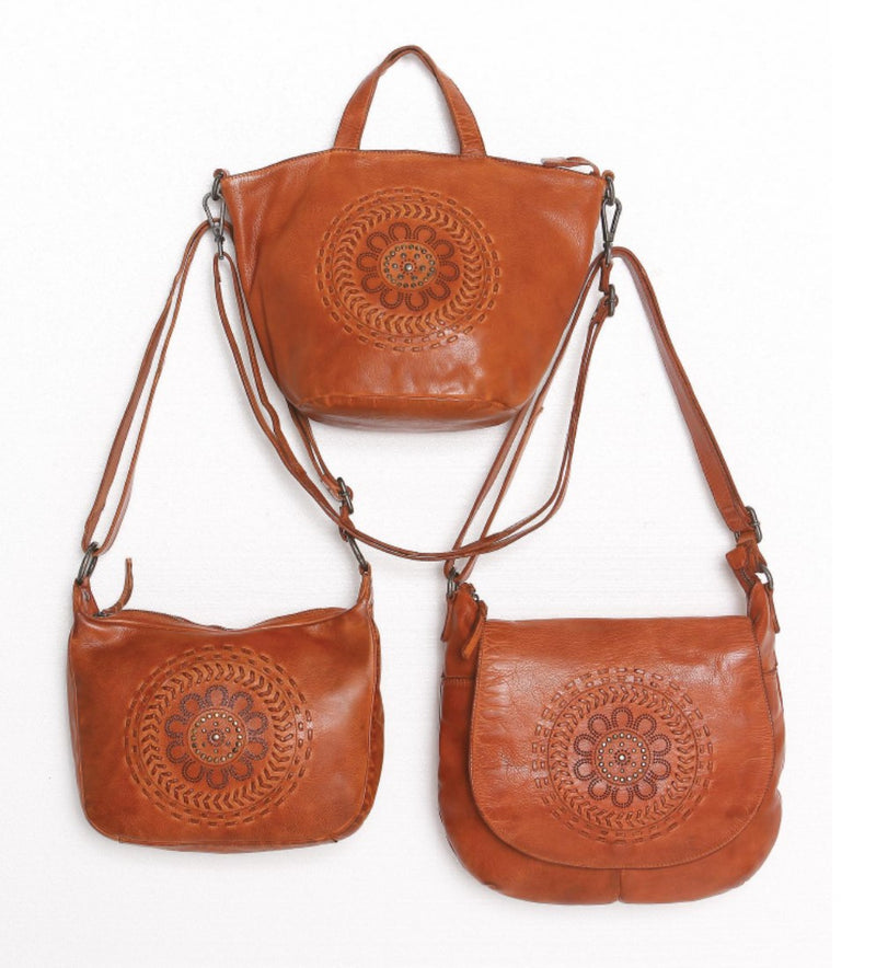 Leather Etched Pattern Crossbody Bag | 6602