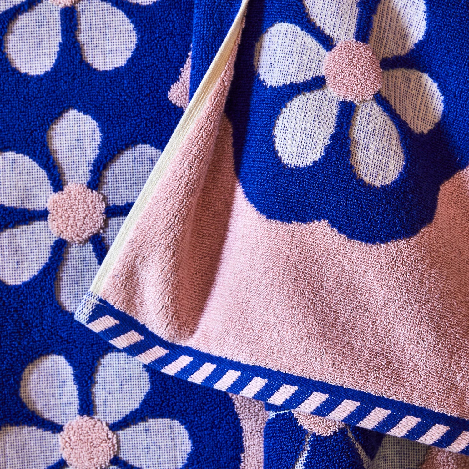 Winifred Daisy Towel | Peach